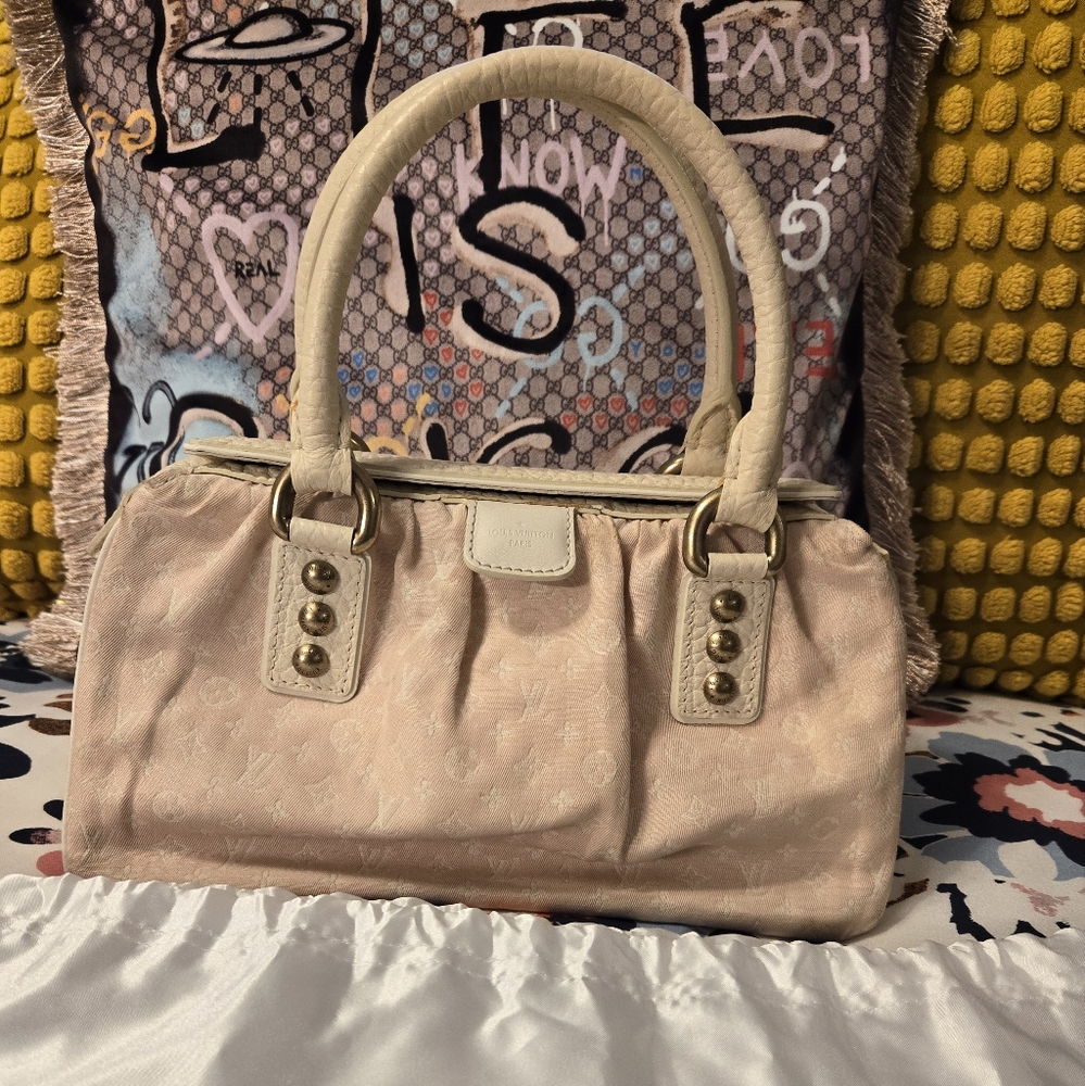 Louis Vuitton Trapeze Bag